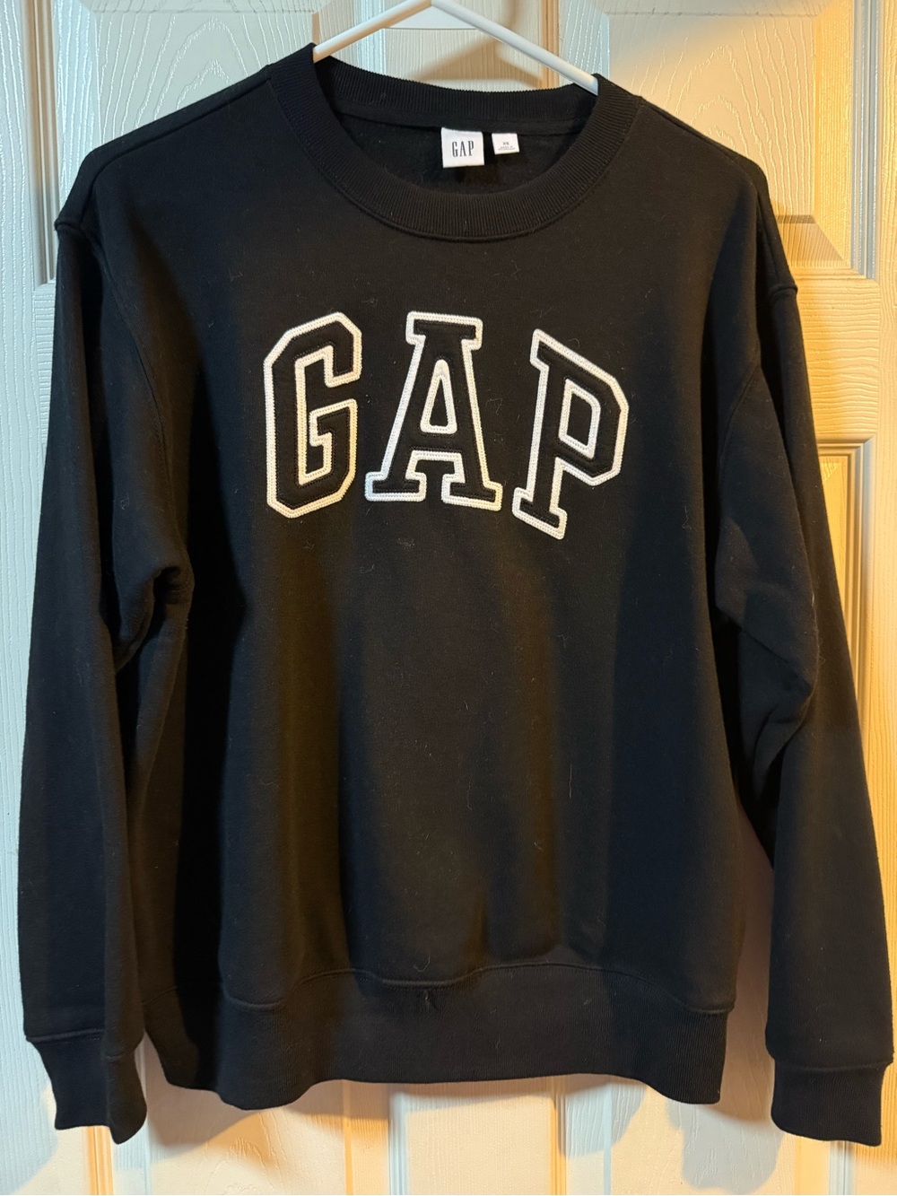 GAP Women’s Black Sweatshirt with White Logo Tag